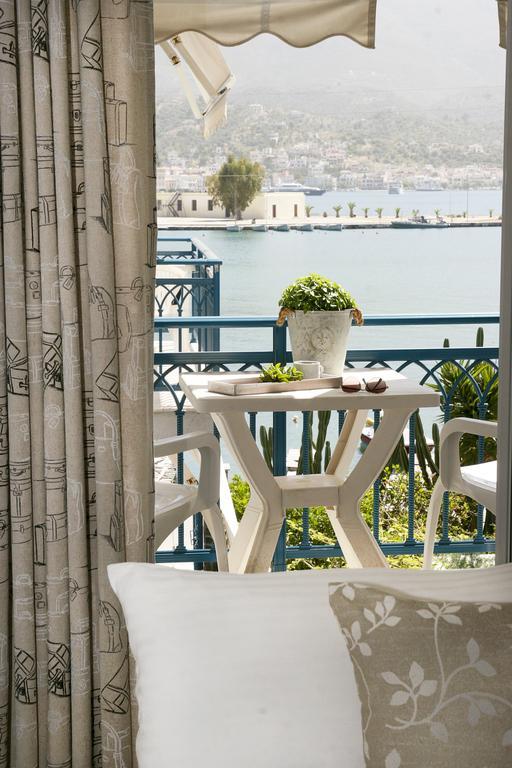 Drossinos Studios Poros Town ภายนอก รูปภาพ